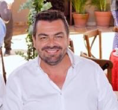 LIC. Roberto Cintron